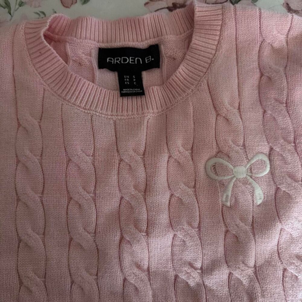 Pink Cable Knit Sweater with Embroidered Bow - Picture 2 of 4